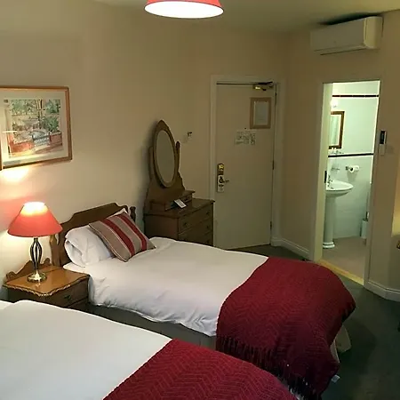 O Donovans Hotel 2*