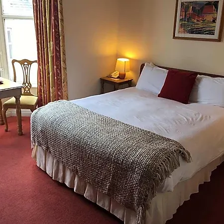 Hotel O Donovans 2*